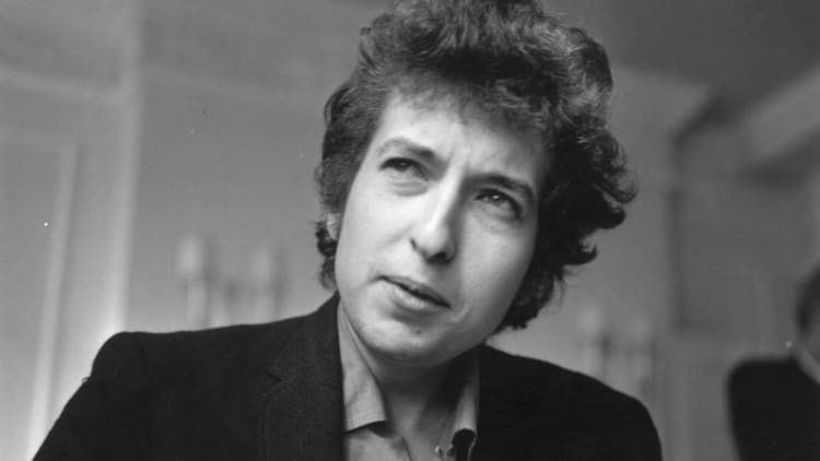 Universal Music buys entire catalog of Bob Dylan's songs