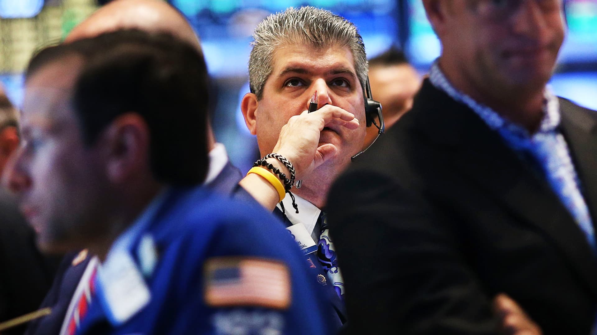 Stock futures are lower as market exits rollercoaster week