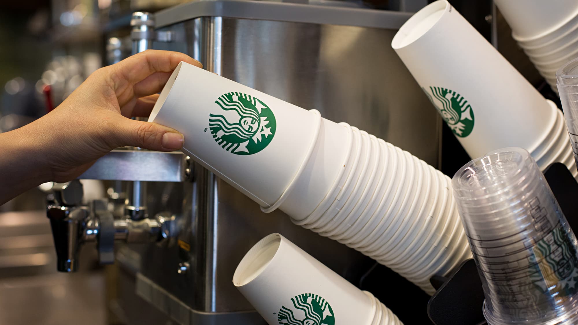 Starbucks revives reusable cup use after pandemic pause
