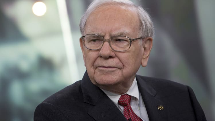 Buffett helps serve up BK deal