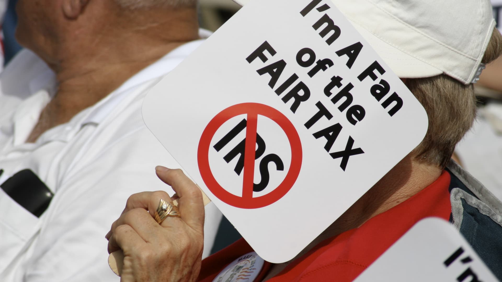 The Fair Tax Act, explained: what to know about the Republican plan for a national sales tax, decentralized IRS