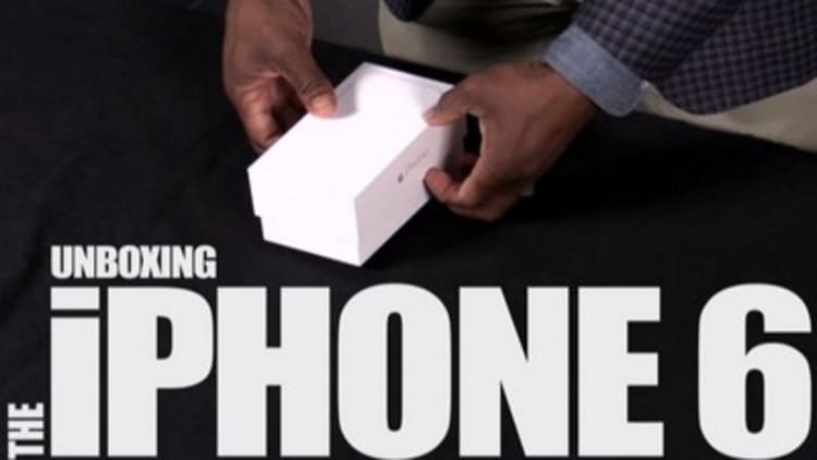 iPhone 6 unboxing: First impressions 