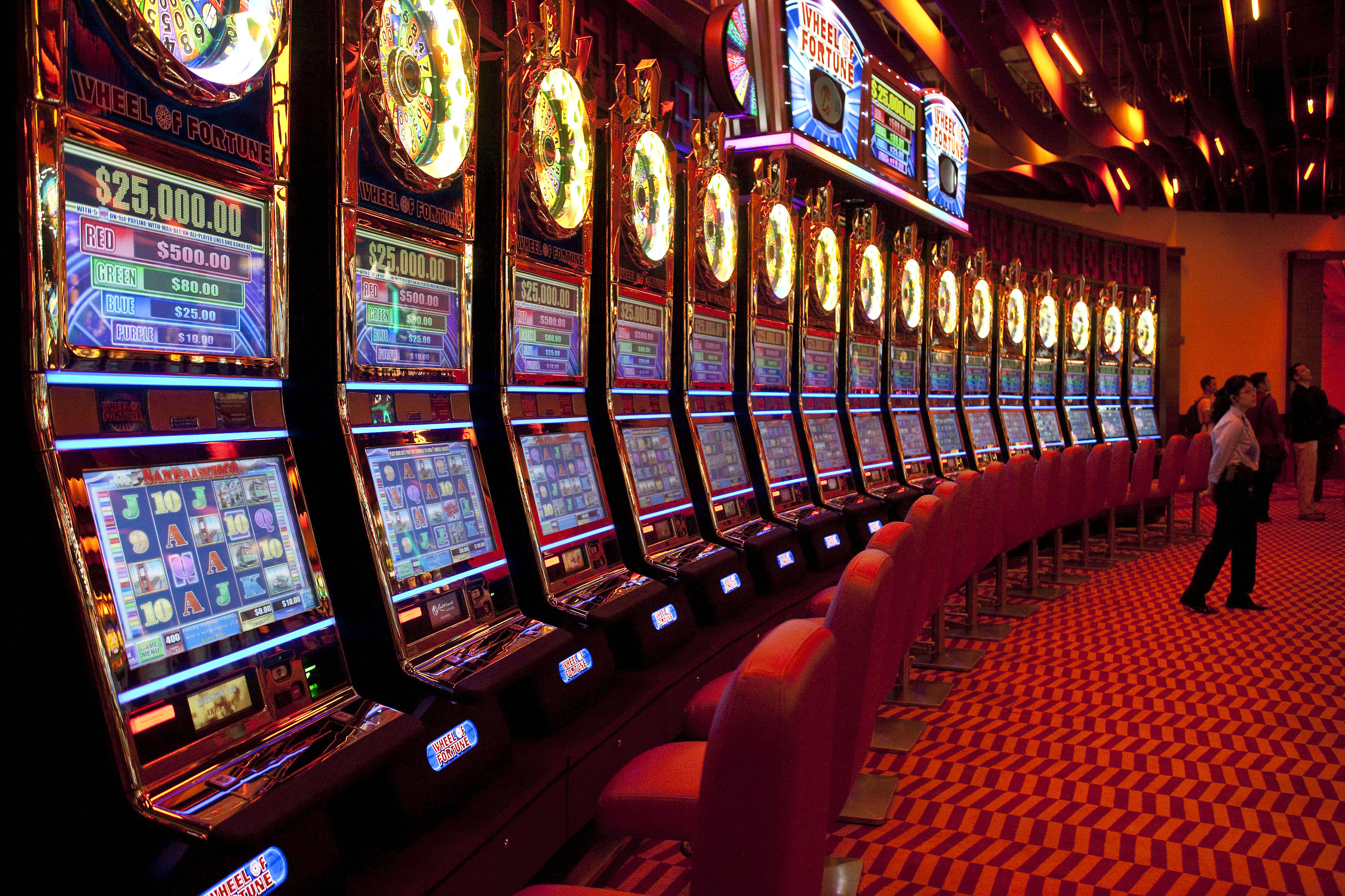 Игровые автоматы относятся к азартным играм в оаэ новые игровые аппараты вулкан