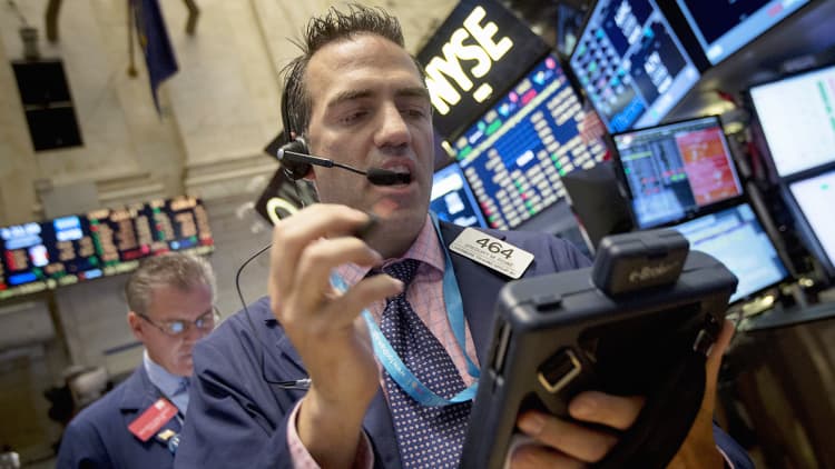 Despite recent turbulence, stocks may finish year strong