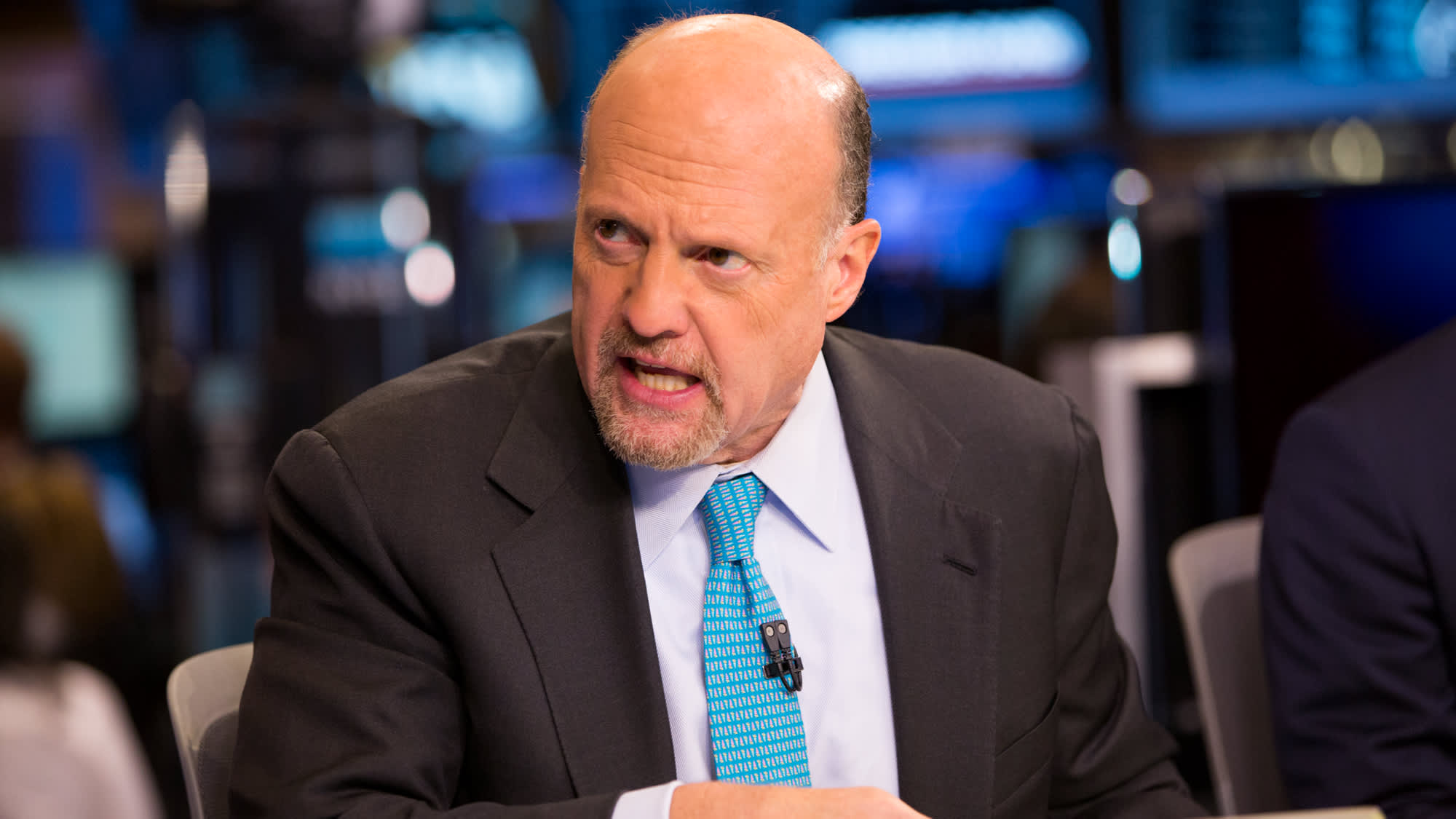 Cramer says investors should not rush to buy or sell outside of regular trading hours. Here’s why – CNBC