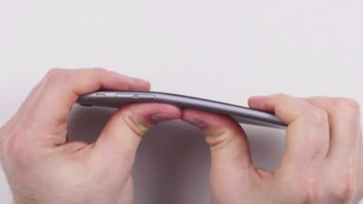 Did consumers use BendGate to poke fun at Apple?