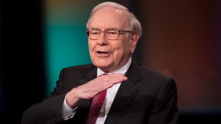 Berkshire to buy Van Tuyl Group: Buffett