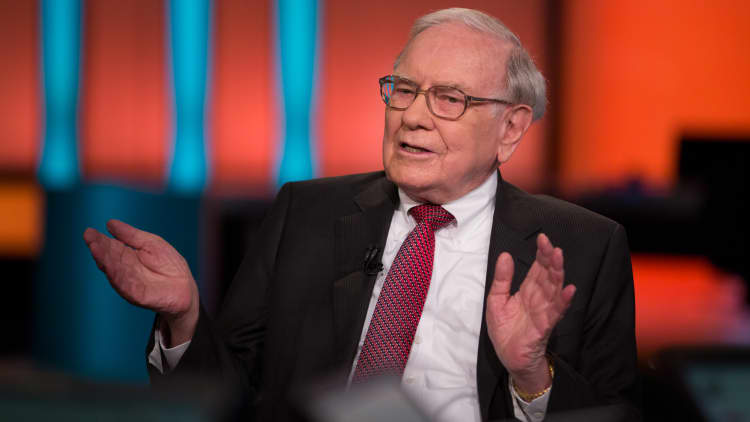 Why IBM and not Apple? Warren Buffett answers