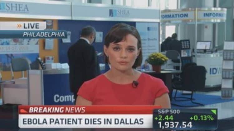 Questions arise of Dallas Ebola patient's care