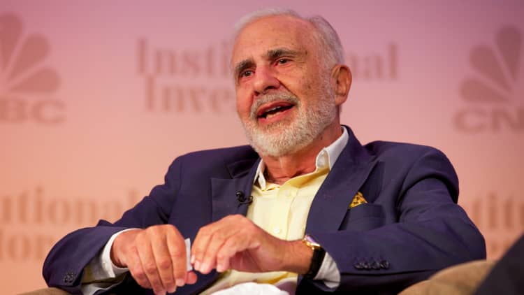 Carl Icahn seeks to replace four Occidental directors