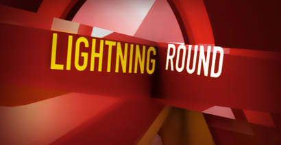 Cramer's lightning round: This energy stock's yield is a red flag