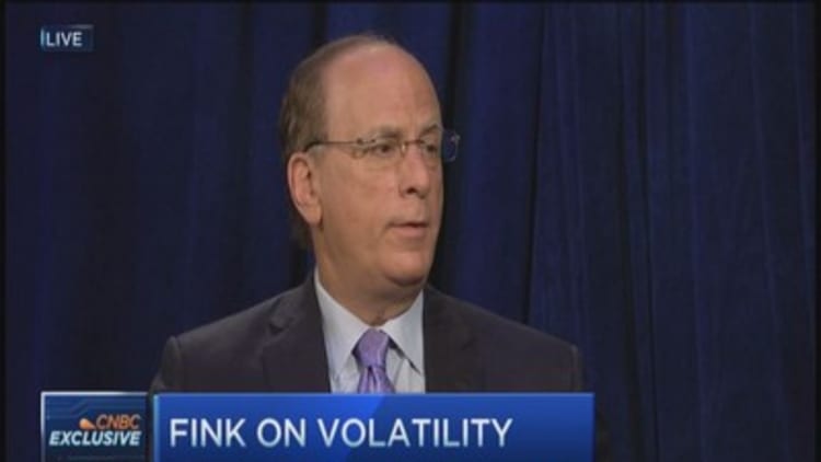 BlackRock's Fink: Lower oil prices early Christmas present for consumers