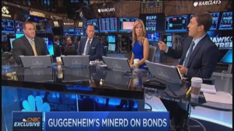 Bond guy talks QE
