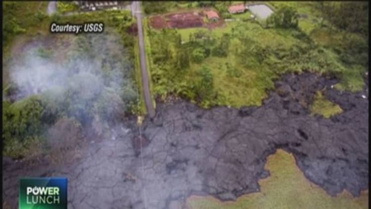 Lava nears homes in Hawaii