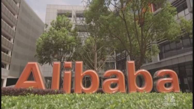 Alibaba's revenue increases, profits drop 