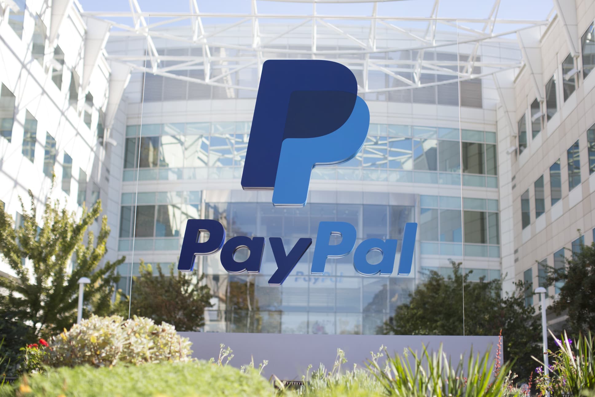 PayPal comes in light on revenue, profit drops from last year