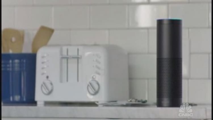 Amazon's 'Echo' takes on Siri, Cortana & Google