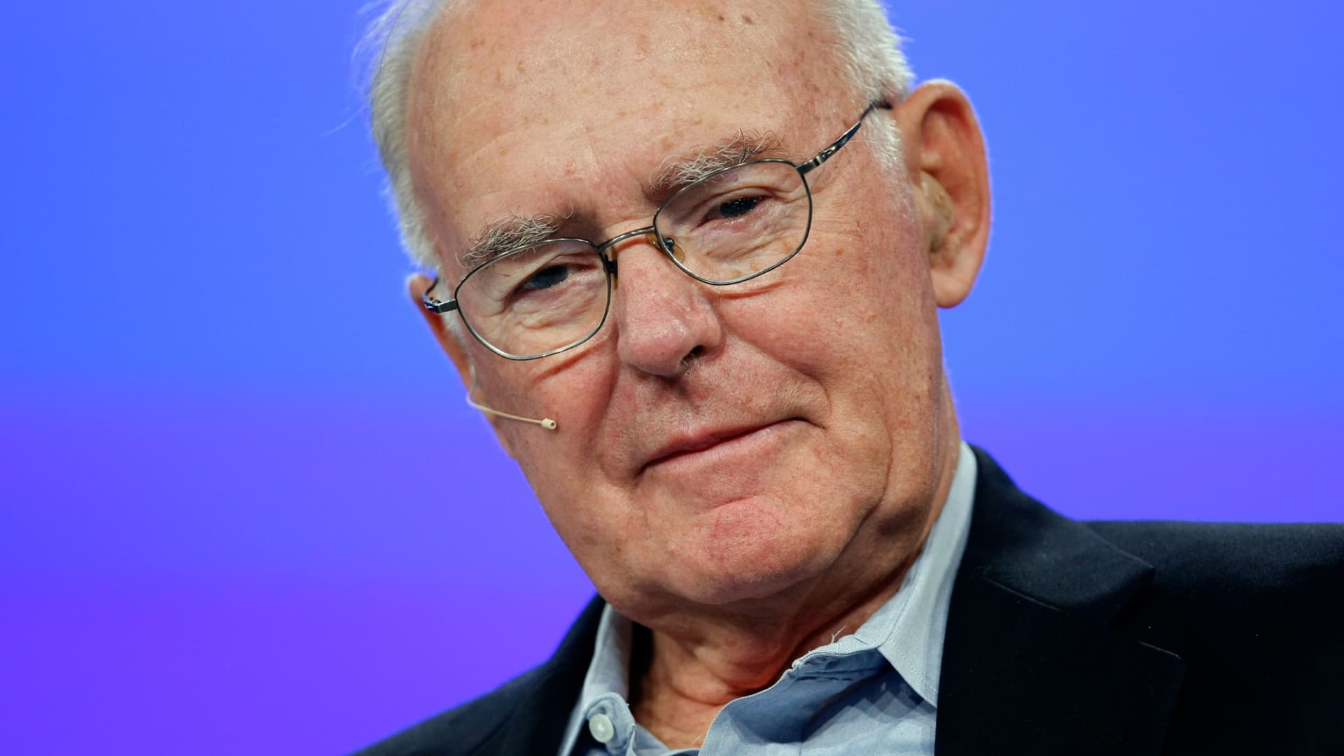 Intel co-founder Gordon Moore, prophet of the rise of the PC, dies at 94
