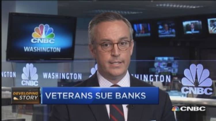 Veterans sue banks