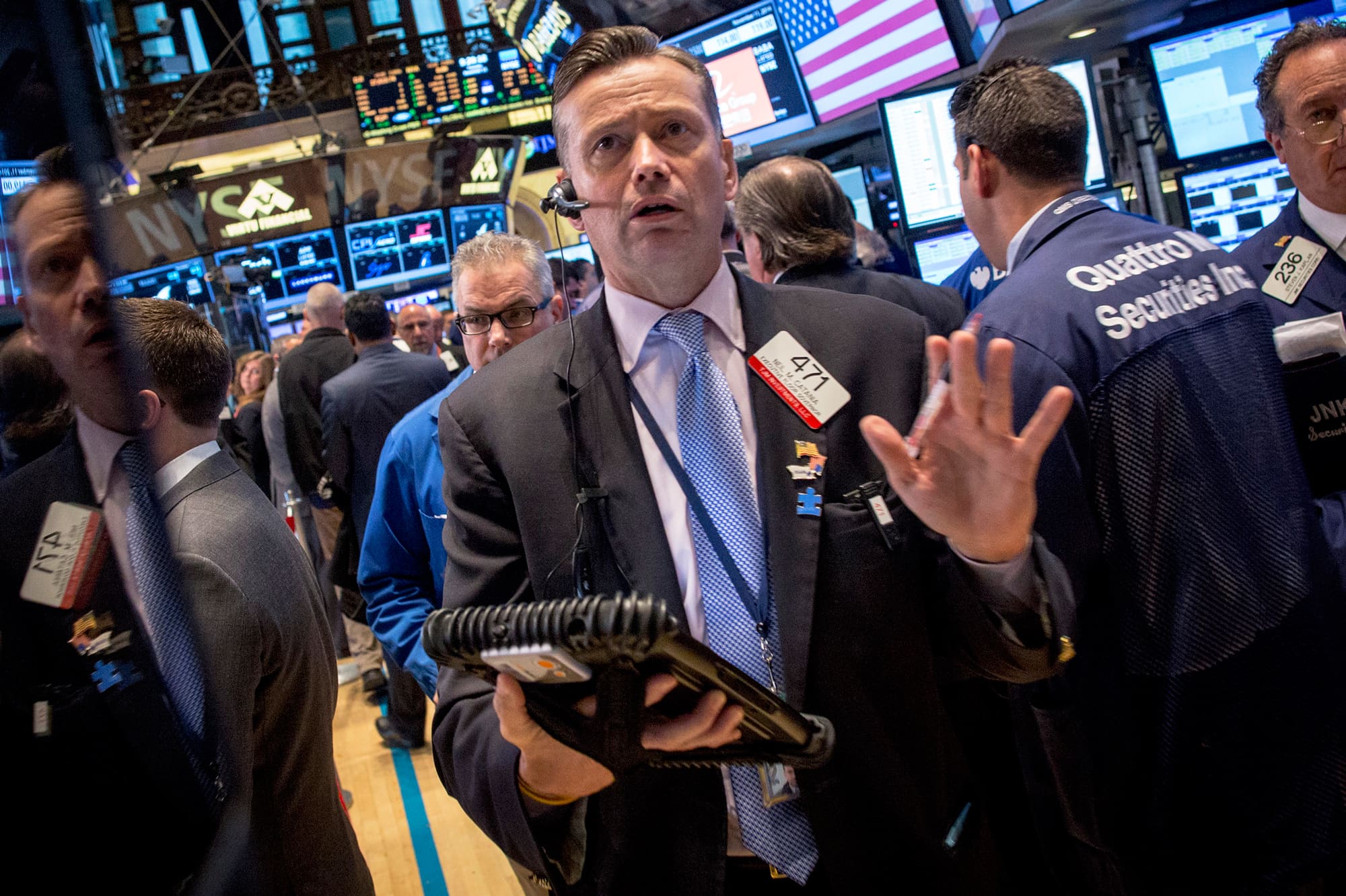 Nyse Says Halts Trading In 9 Stocks Due To Hardware Problem