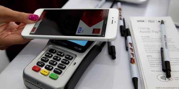 Apple just got reinforcements in mobile payments battle
