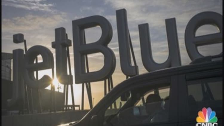 JetBlue to Add Seats to Planes, Boost Bag Fees