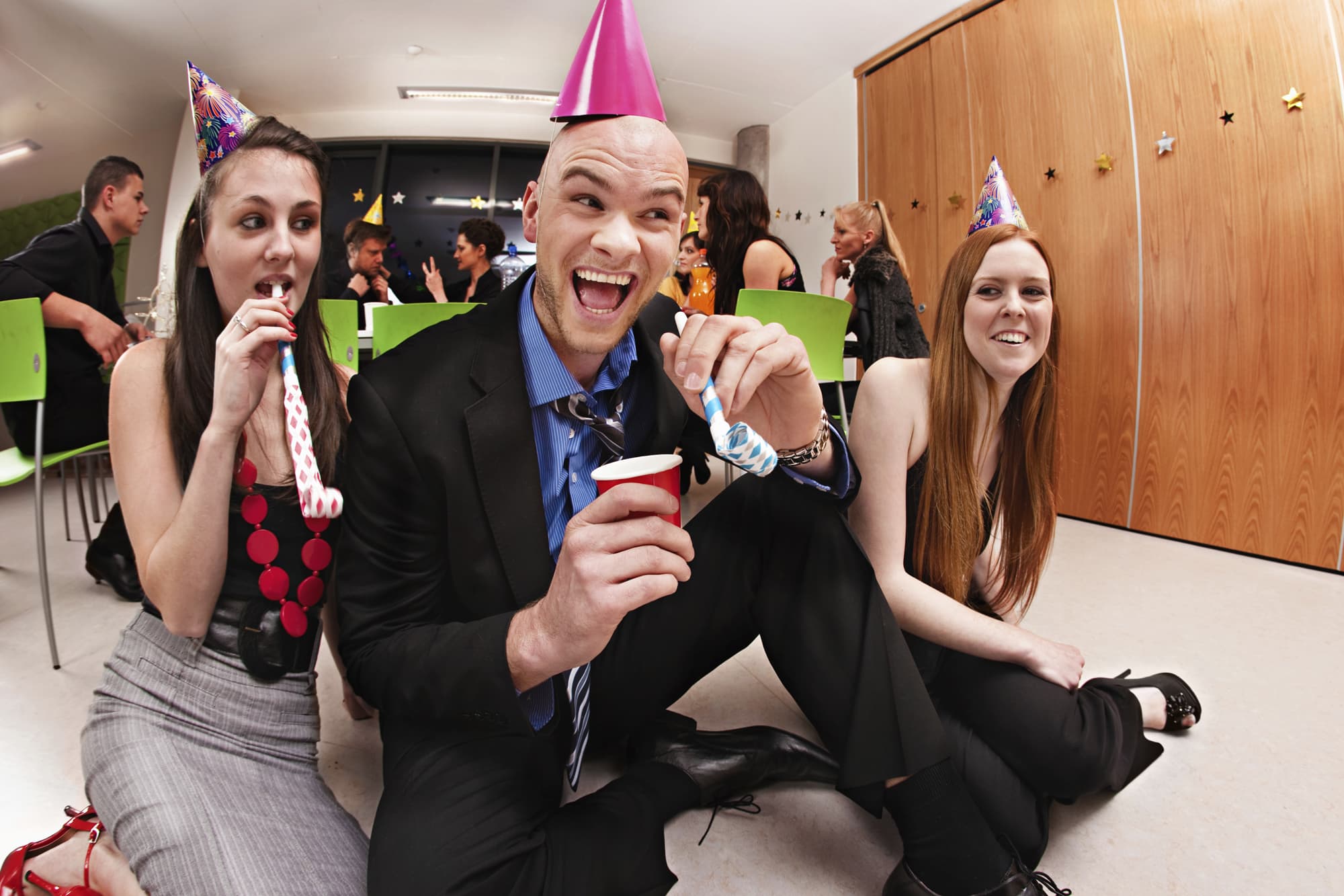 6 tips for the office-holiday party—commentary image