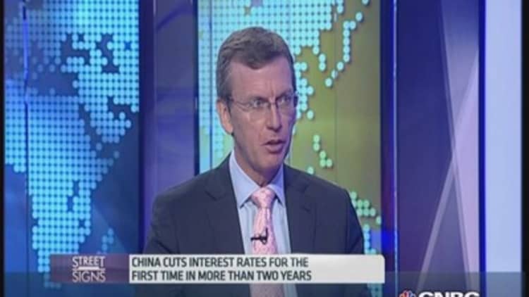 PBOC's move is strange amid 'ok' data: Economist