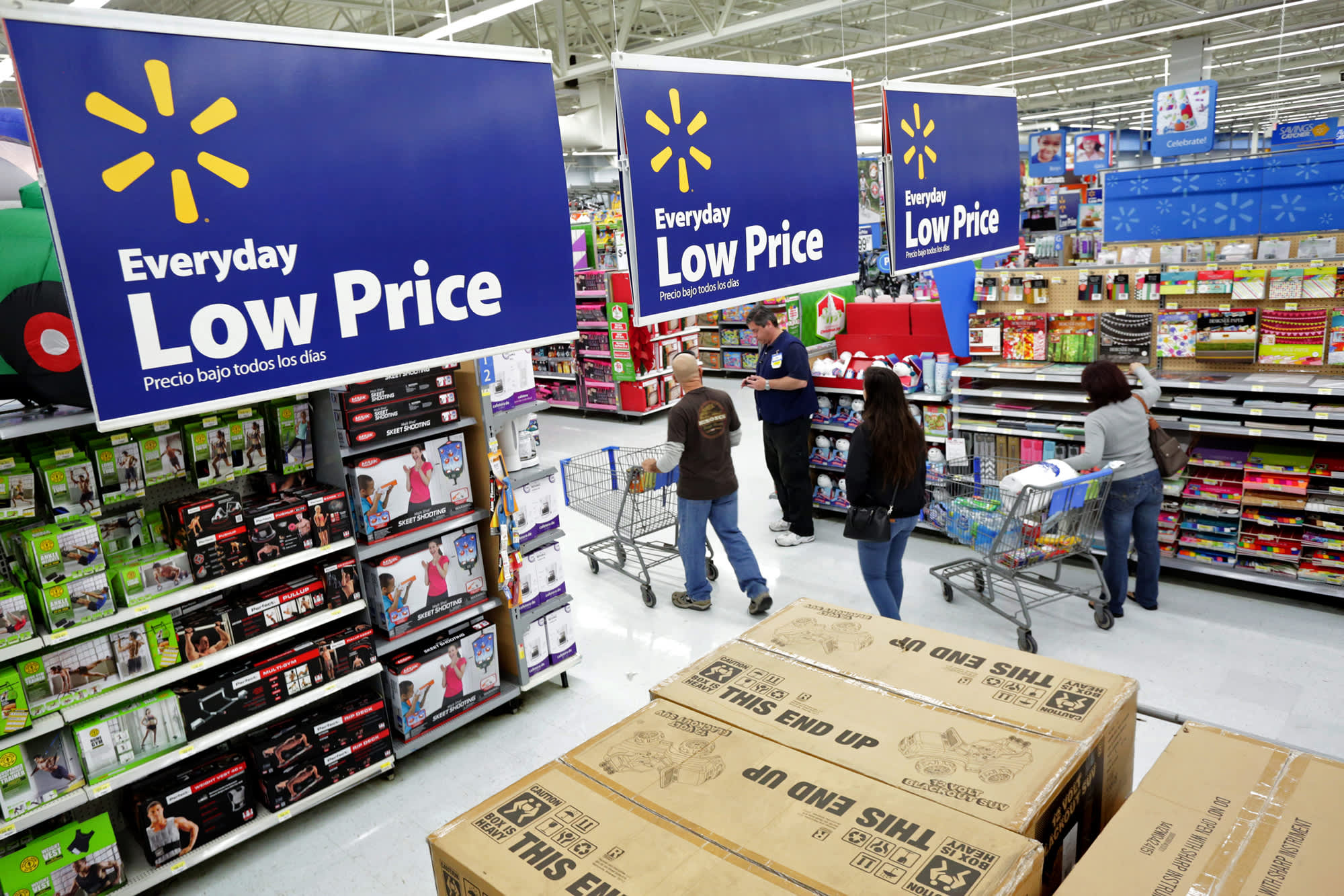 WalMart launches new front in US price war, targets Aldi in grocery aisle