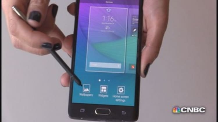 Samsung Galaxy Note Edge unboxed
