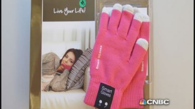 Call me maybe with these smart gloves