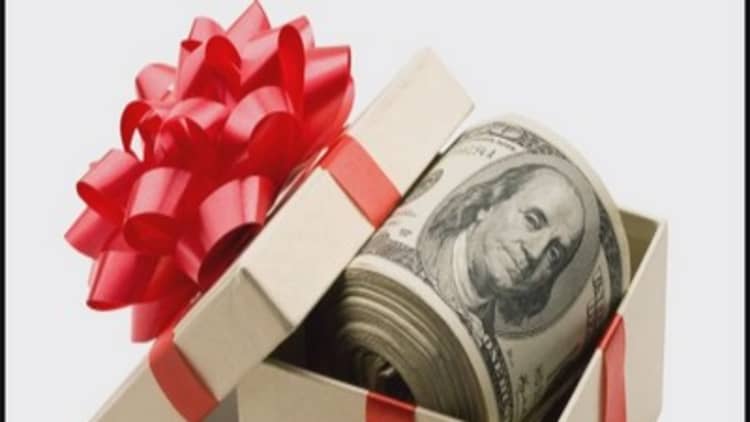 Financial presents that outlast the holiday season
