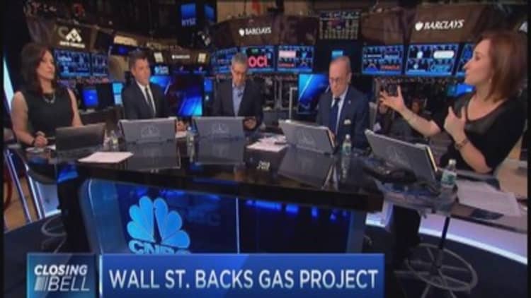 Wall Street backs gas project 