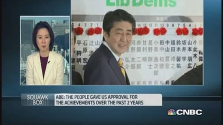Japan's Abe clinches victory in snap elections