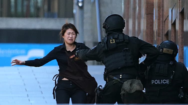New details emerge in Sydney hostage standoff