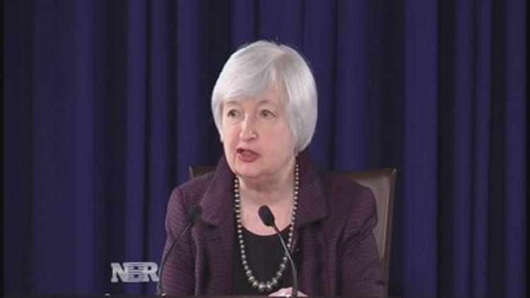 Fed signals patience with rate hike 
