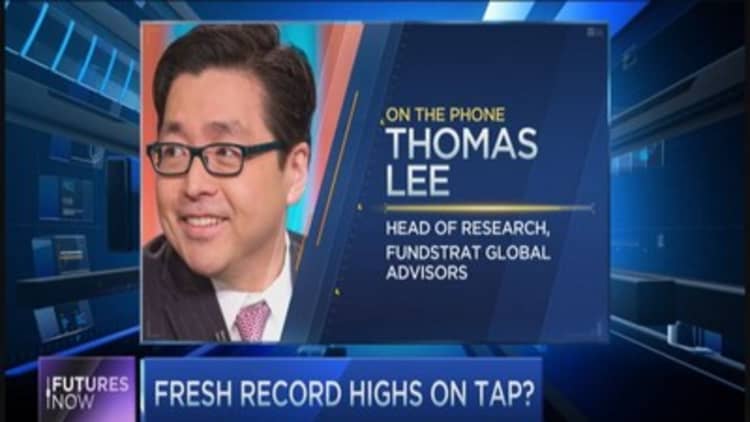 Tom Lee: Consumer credit and the market