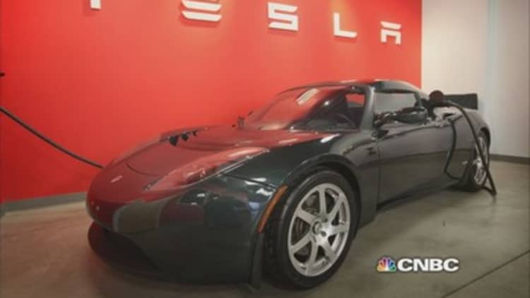 Tesla Roadster getting facelift?