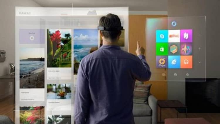 Microsoft unveils the 'HoloLens'
