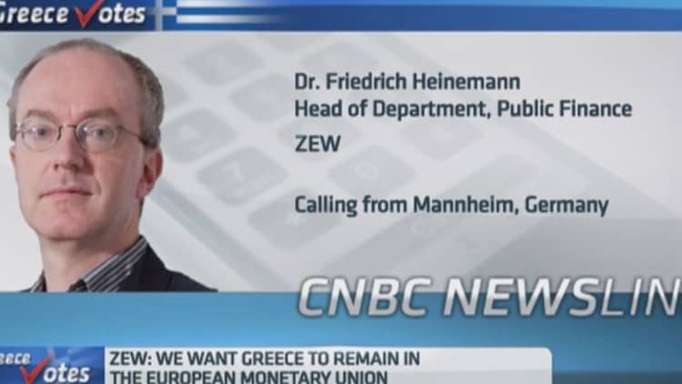 Greece could default, Europe wouldn't collapse: ZEW