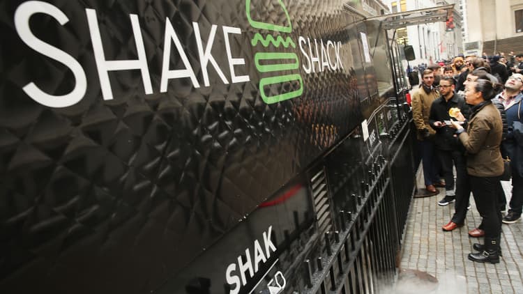 3 reasons to be bearish on Shake Shack