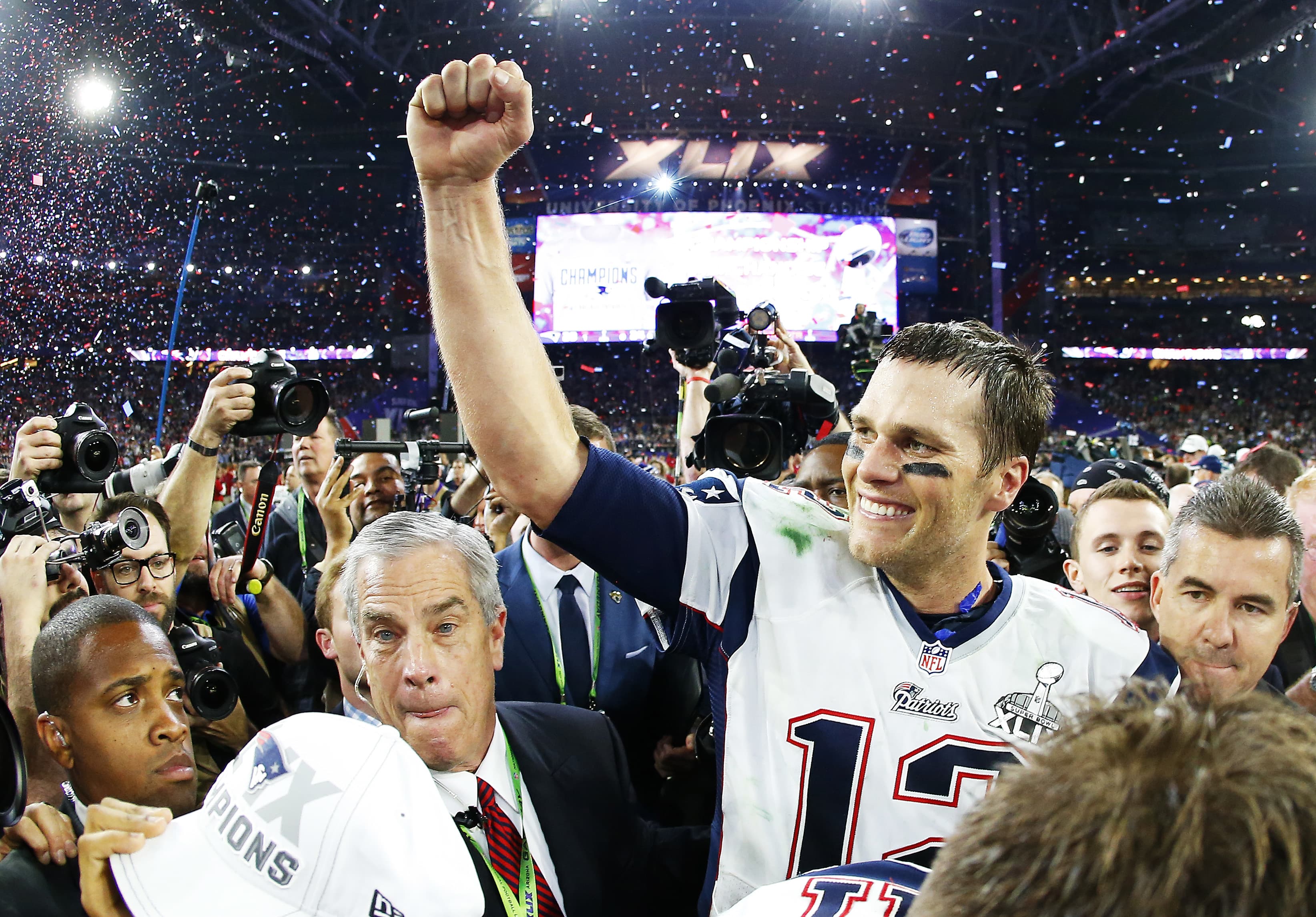 See How Patriots Players and Fans Celebrated Super Bowl Win