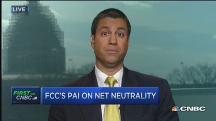 FCC commissioner opposes Obama's Internet plan
