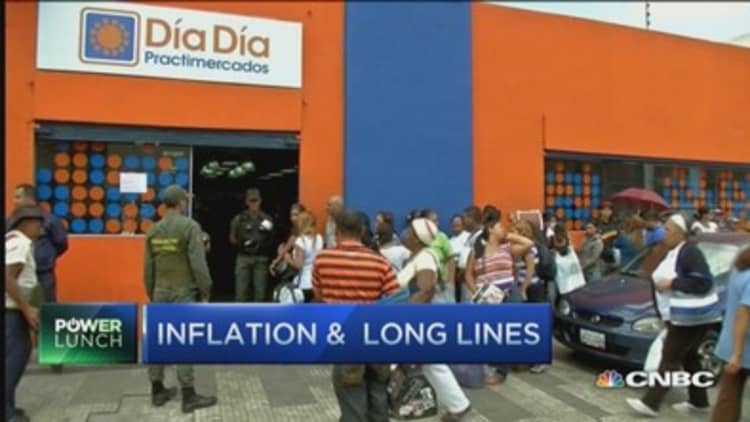 Inflation and long lines at Venezuelan supermarkets  