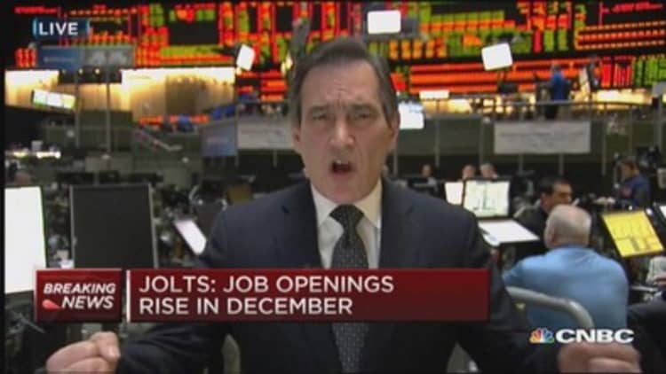 JOLTS: Job openings rise in December 