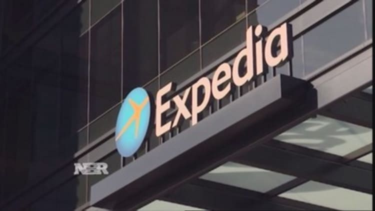 Expedia buys rival Orbitz 