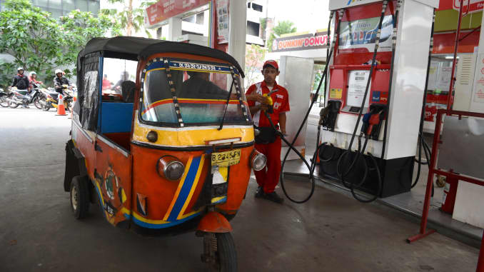 Image result for jakarta station traditional vehicle