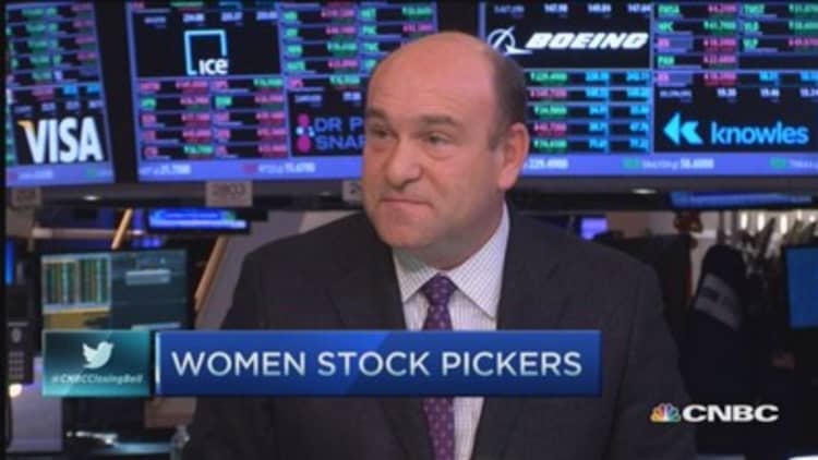 Women really superior investors?
