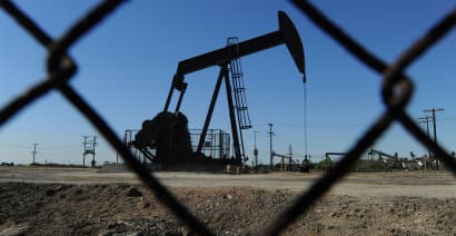 Cramer: Buy oil stocks? Forget it