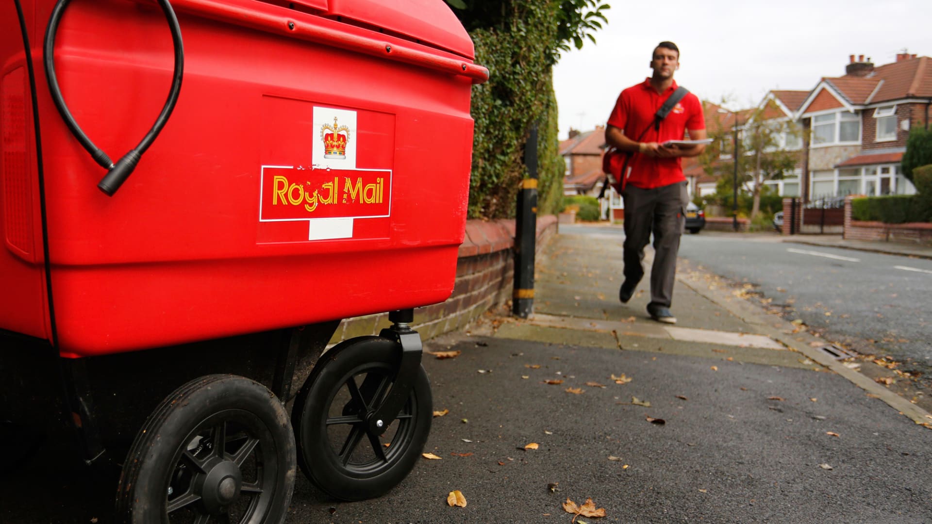 UK's Royal Mail reveals plans to cut up to 6,000 jobs by next summer